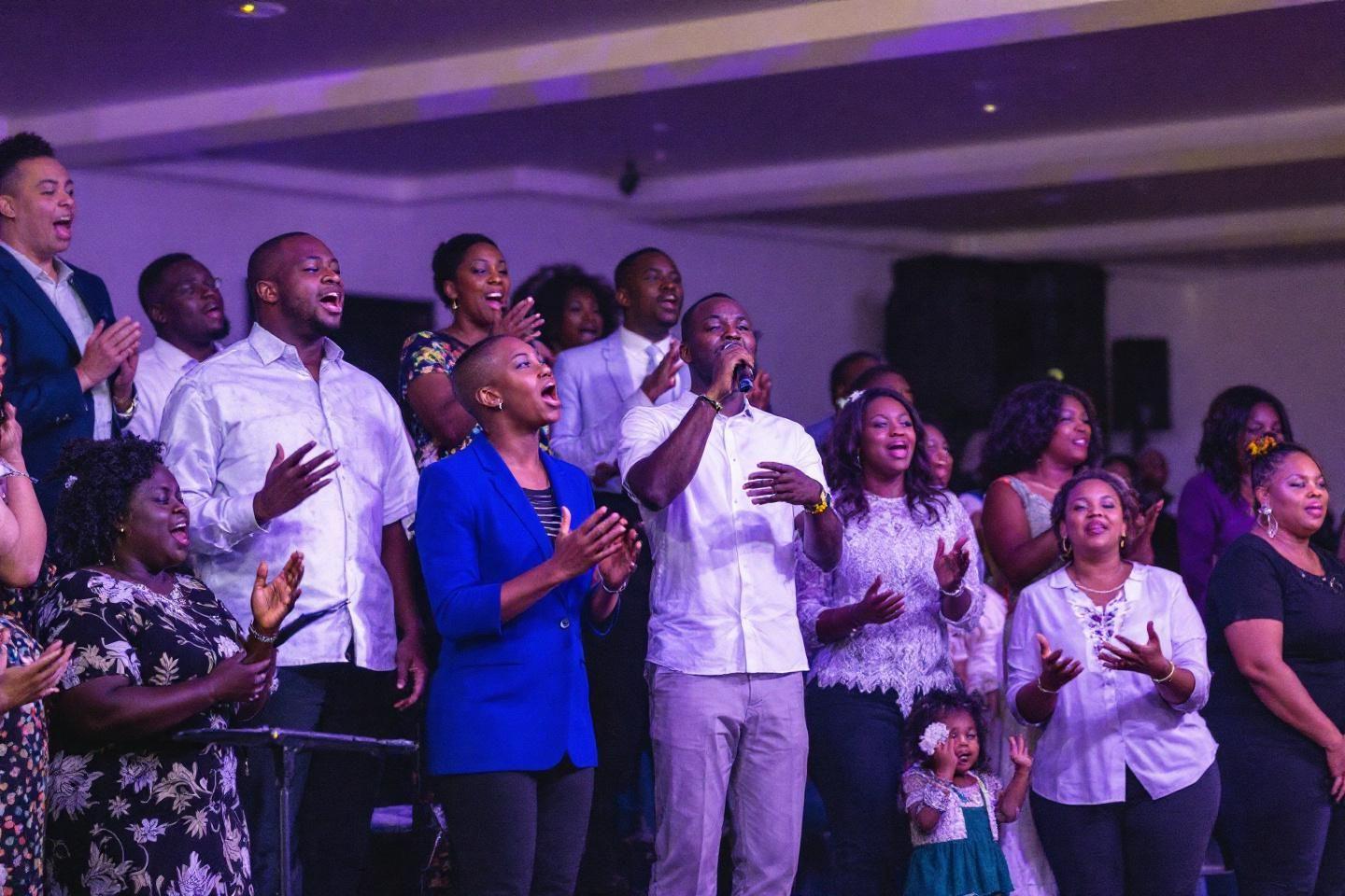 Radio Agape : fréquence, direct et programmes