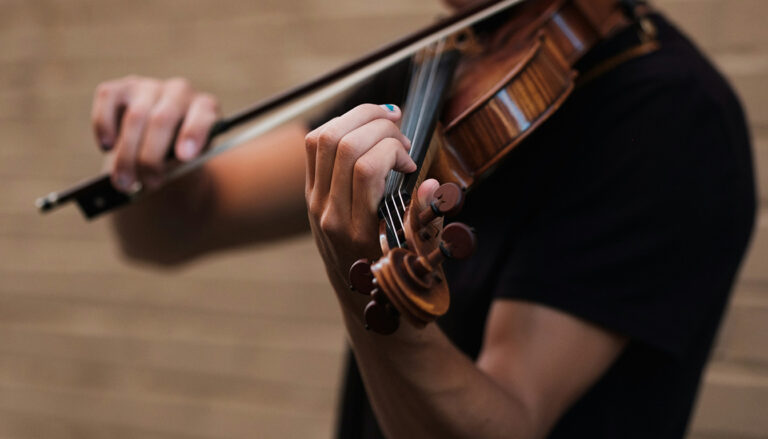 Comment accorder un violon : méthode pas à pas